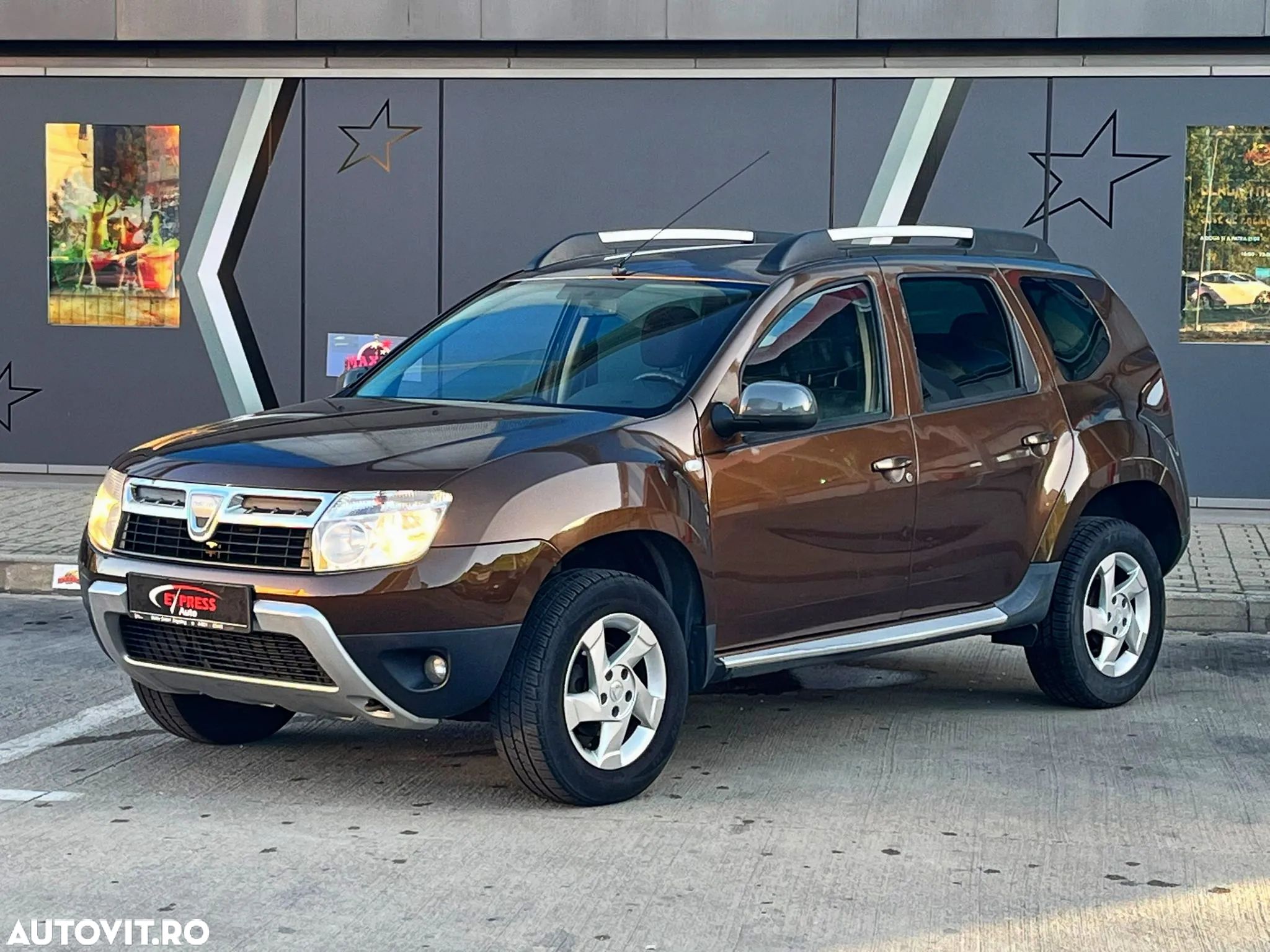 Dacia Duster 1.6 4x2 Laureate - 1