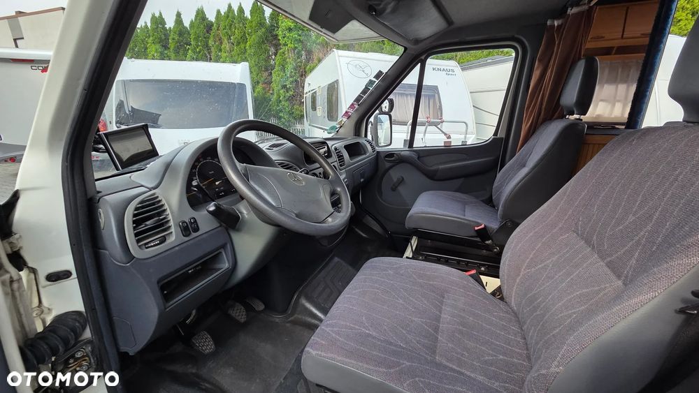 Mercedes-Benz Sprinter LMC - 10