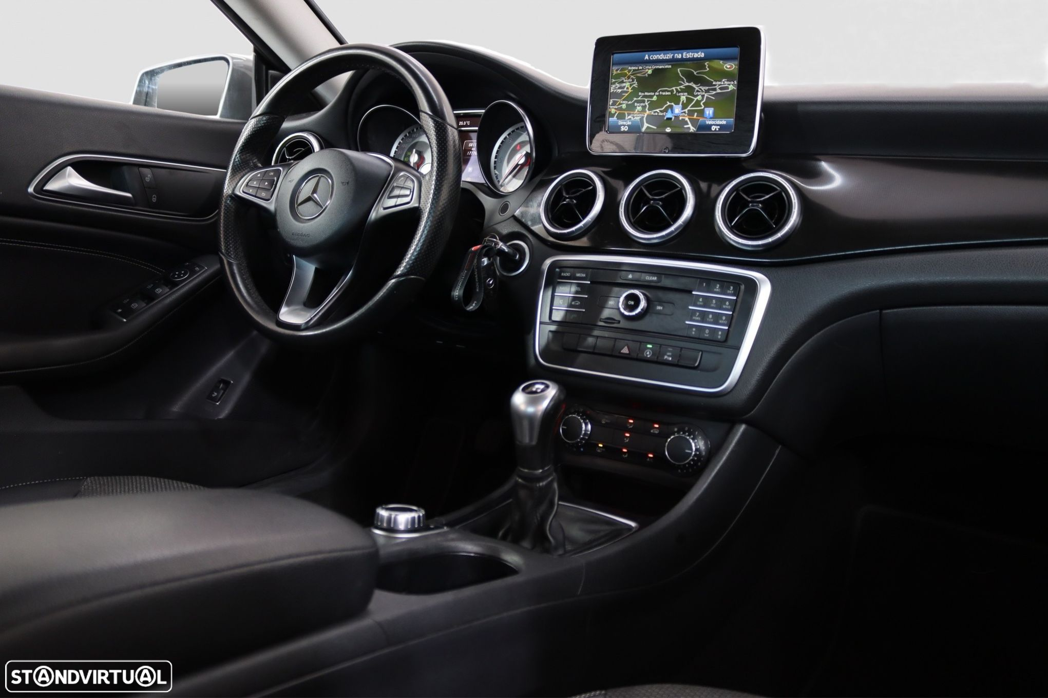 Mercedes-Benz CLA 180 - 5