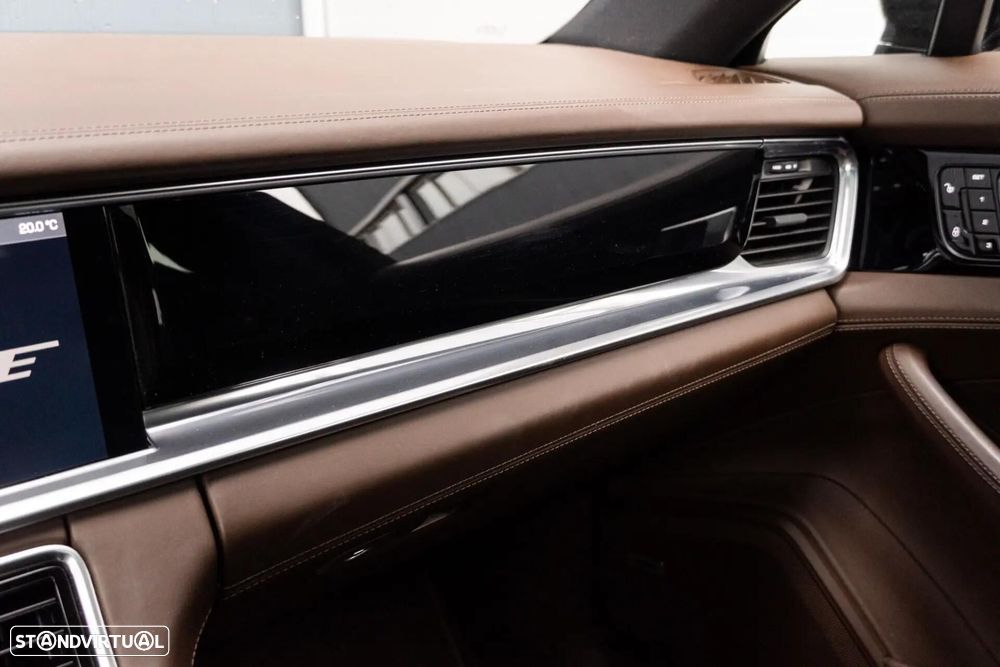 Porsche Panamera Sport Turismo 4 E-Hybrid Platinum Edition PDLS - 54
