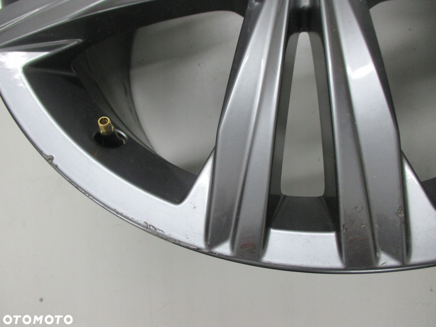 FELGA VOLKSWAGEN VW ARTEON 3G8 18" 8J ET40 - 4