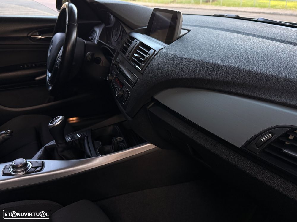 BMW 116 i Sport Line - 24