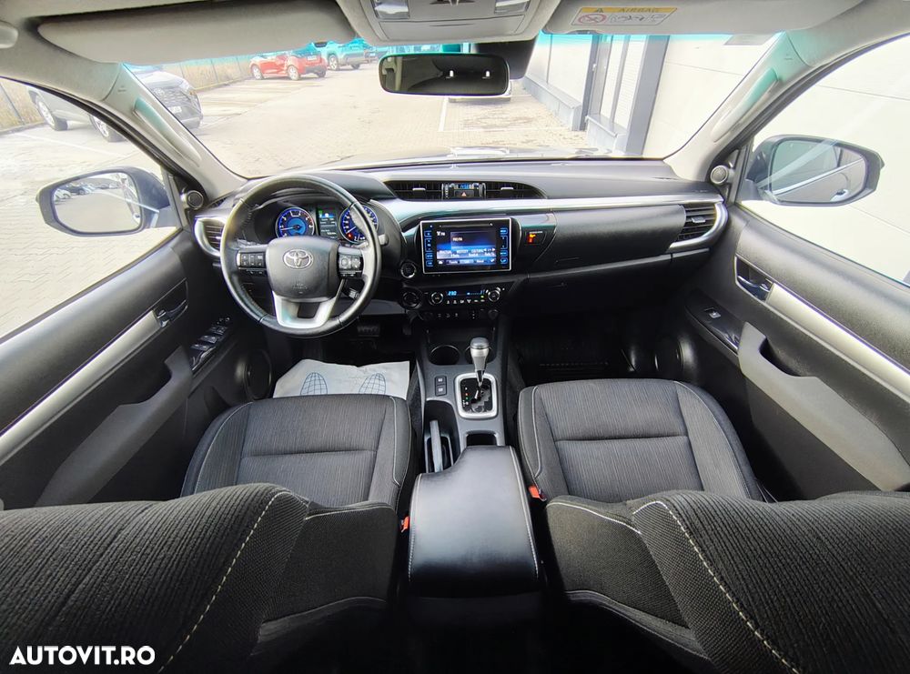 Toyota Hilux 4x4 Double Cab A/T Invincible - 11