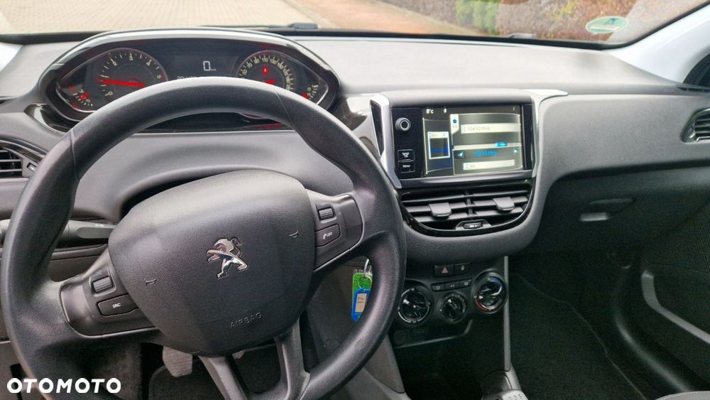 Peugeot 208 1.6 e-HDi Allure STT - 12