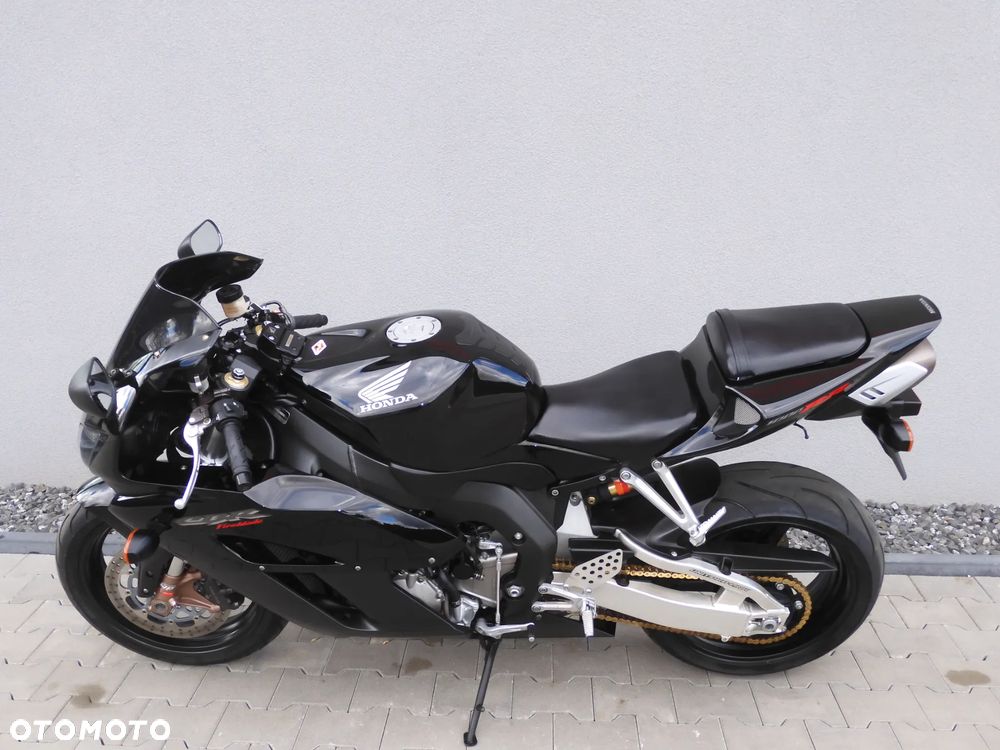 Honda CBR - 32