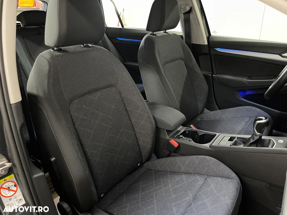 Volkswagen Golf 1.5 TSI ACT Life - 11