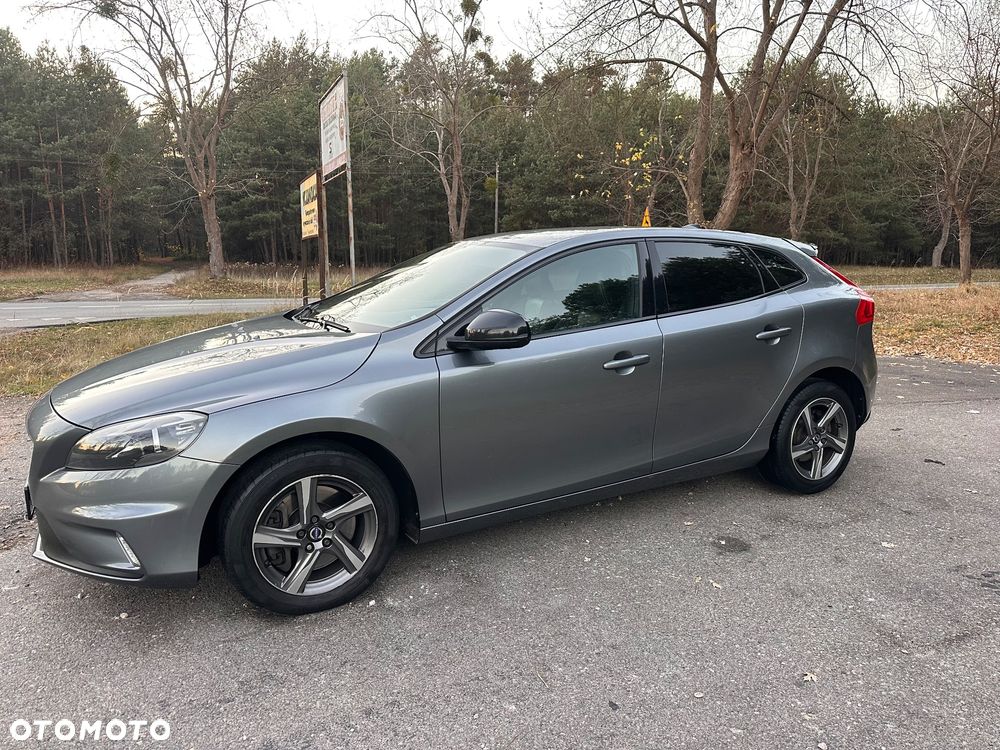 Volvo V40 D4 Drive-E R-Design Momentum - 13