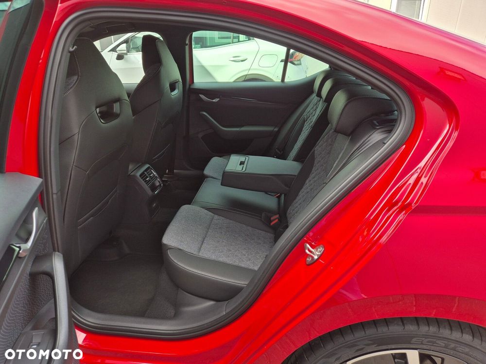 Skoda Octavia 1.5 TSI mHEV Sportline DSG - 20