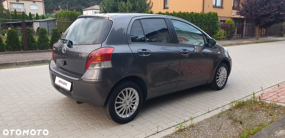 Toyota Yaris 1.33 VVT-i Sol - 4