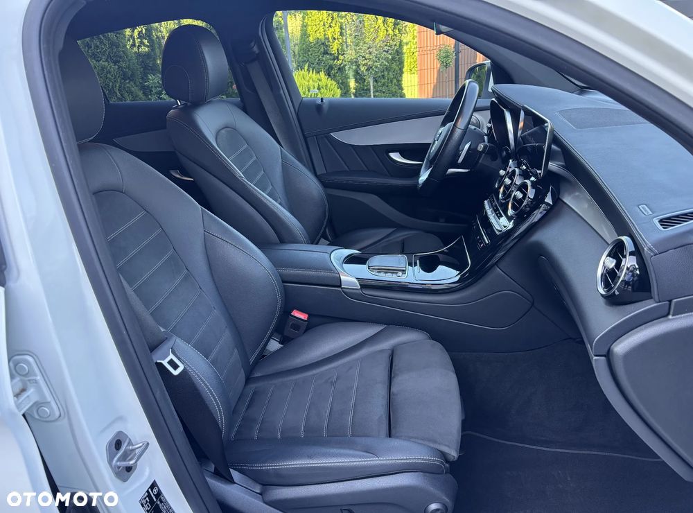 Mercedes-Benz GLC 200 4Matic 9G-TRONIC AMG Line Plus - 7