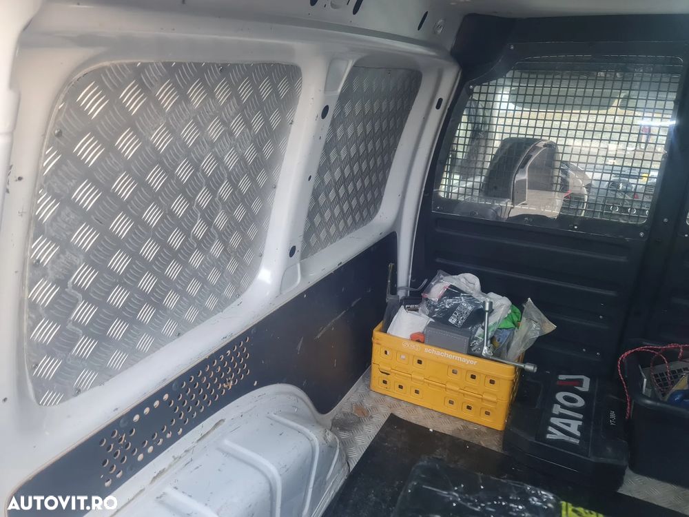 Volkswagen Caddy 1.6 TDI - 12
