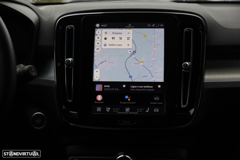 Volvo XC 40 2.0 B3 Plus Dark - 24