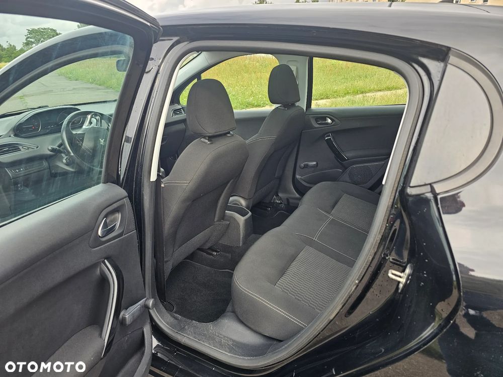 Peugeot 208 PureTech 82 Urban Move - 18