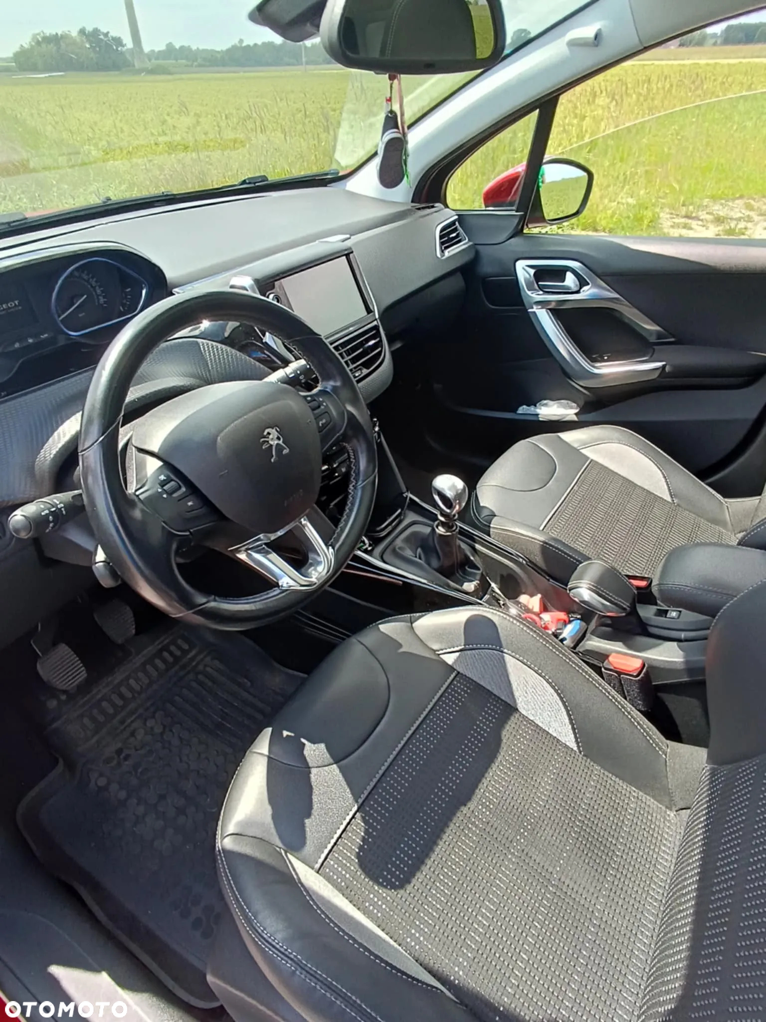 Peugeot 2008 1.2 Pure Tech GPF Allure S&S - 19