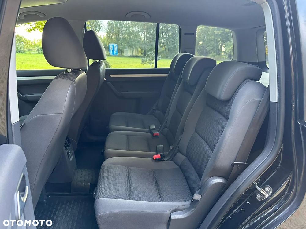 Volkswagen Touran 1.2 TSI STYLE - 5