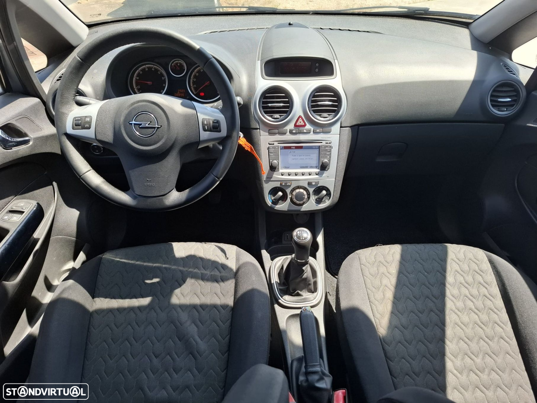 Opel Corsa 1.2 Go! FlexFuel - 9