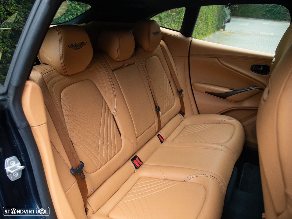 Aston Martin DBX Standard - 22