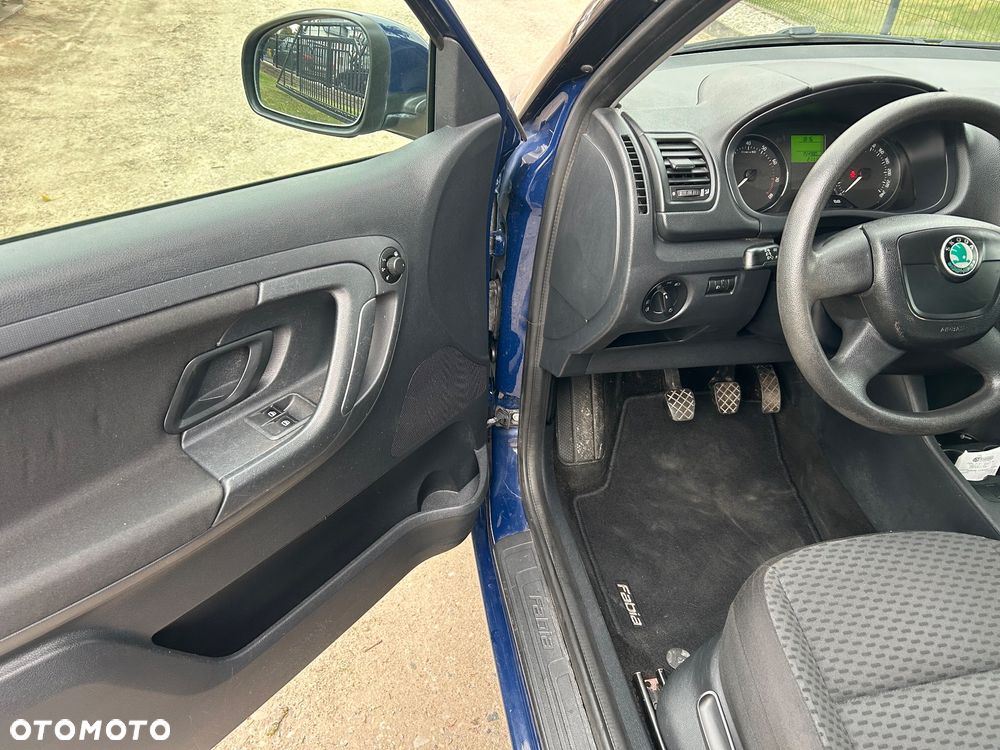 Skoda Fabia 1.2 HTP Active - 12