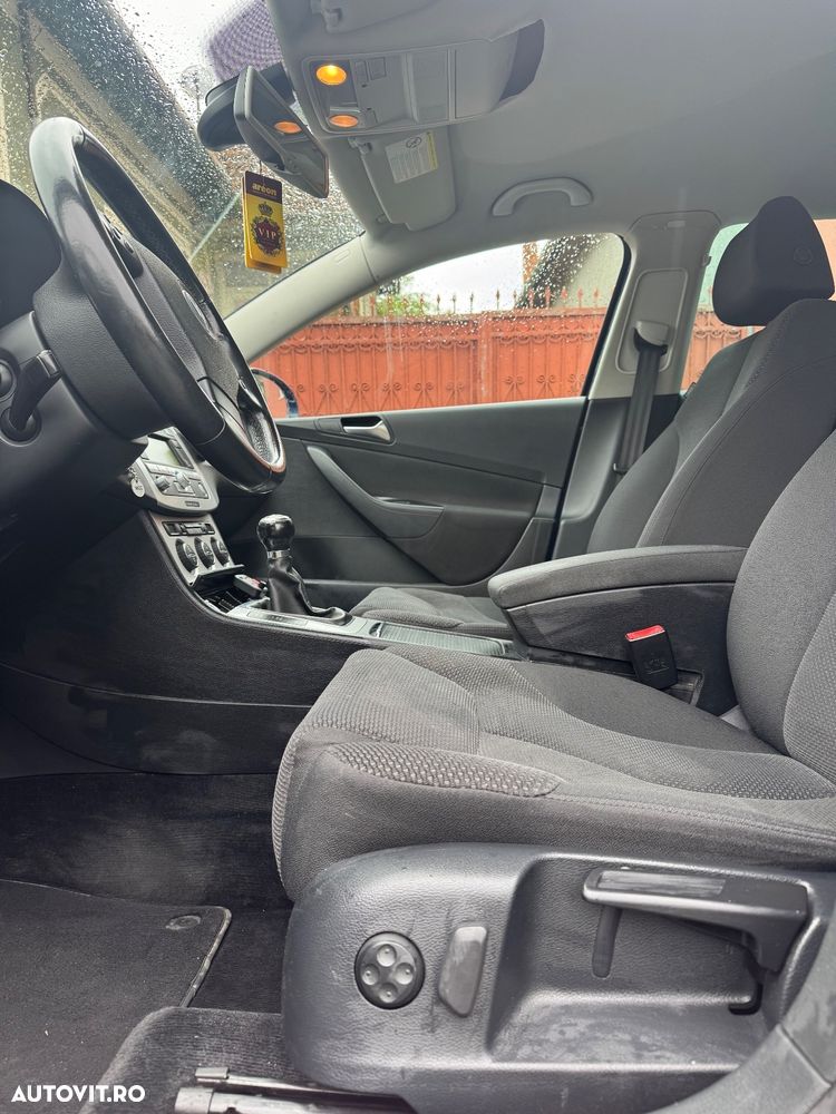 Volkswagen Passat Variant 2.0 TDI Trendline - 11