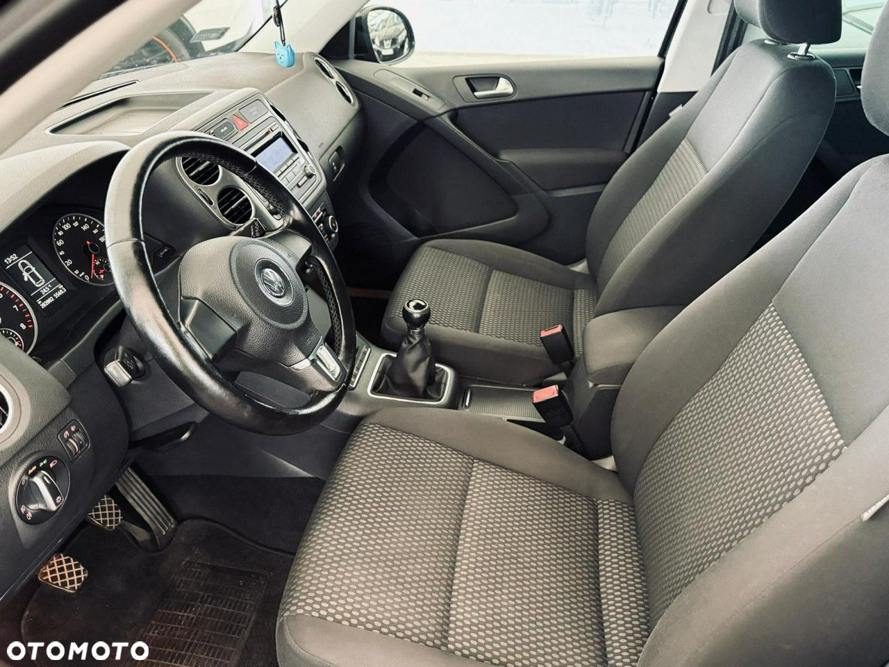 Volkswagen Tiguan - 29