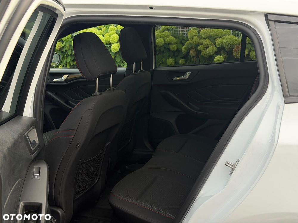 Ford Focus 2.0 TDCi ST-Line Black ASS PowerShift - 20
