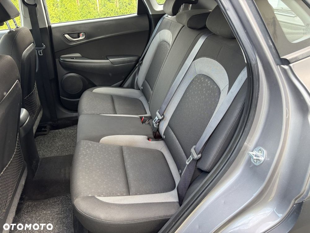Hyundai Kona - 11