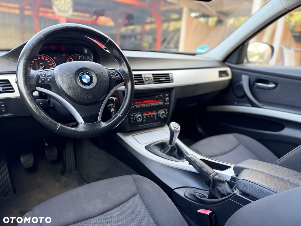 BMW Seria 3 - 19