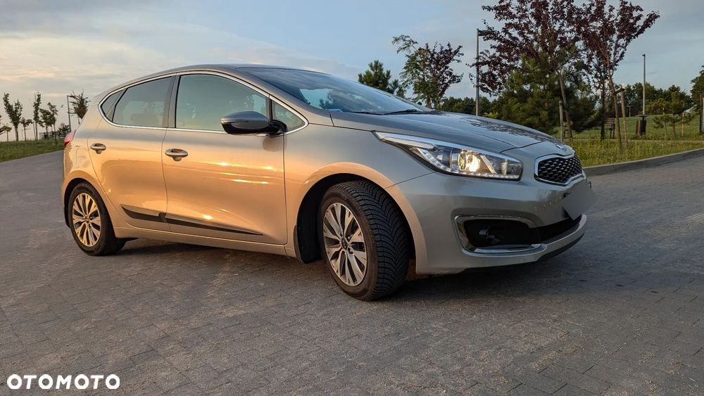 Kia Ceed 1.6 GDI L Business Line - 1