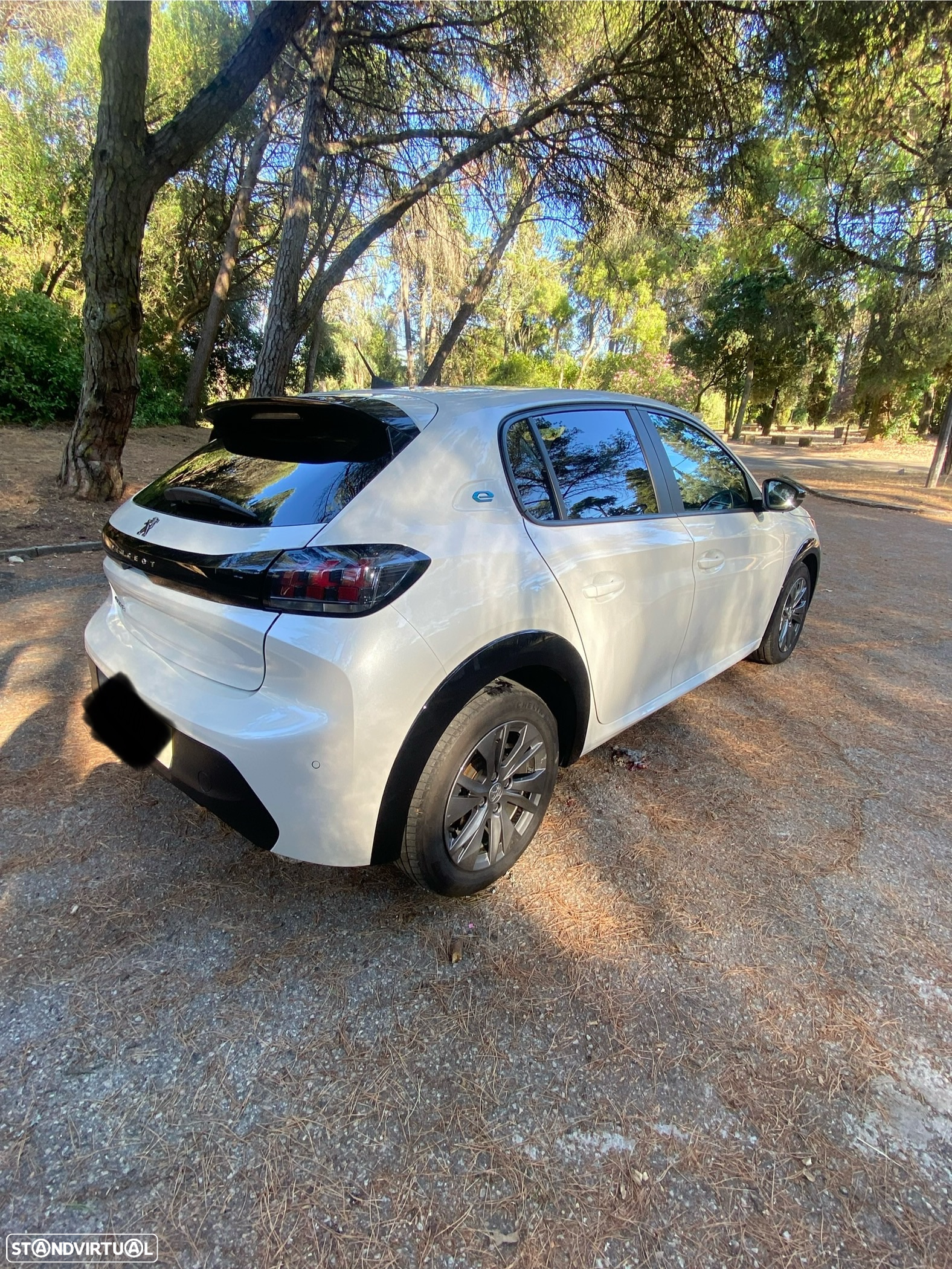Peugeot e-208 50 kWh Style - 4