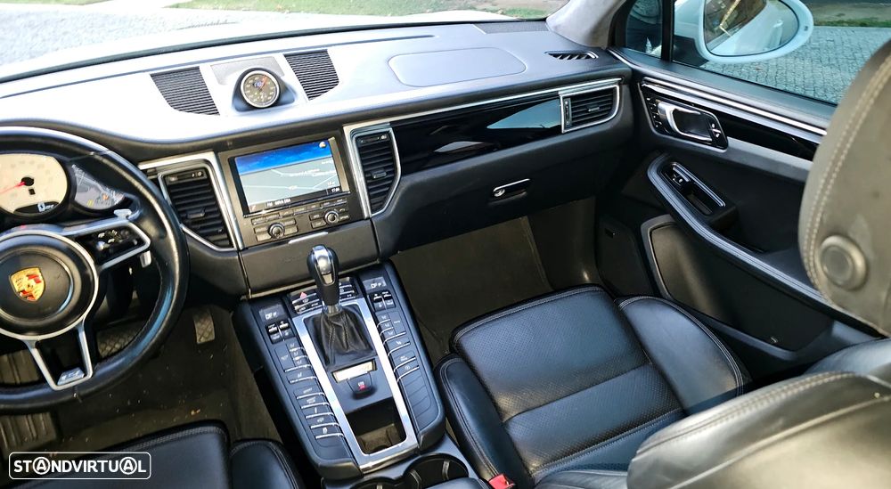 Porsche Macan S - 22