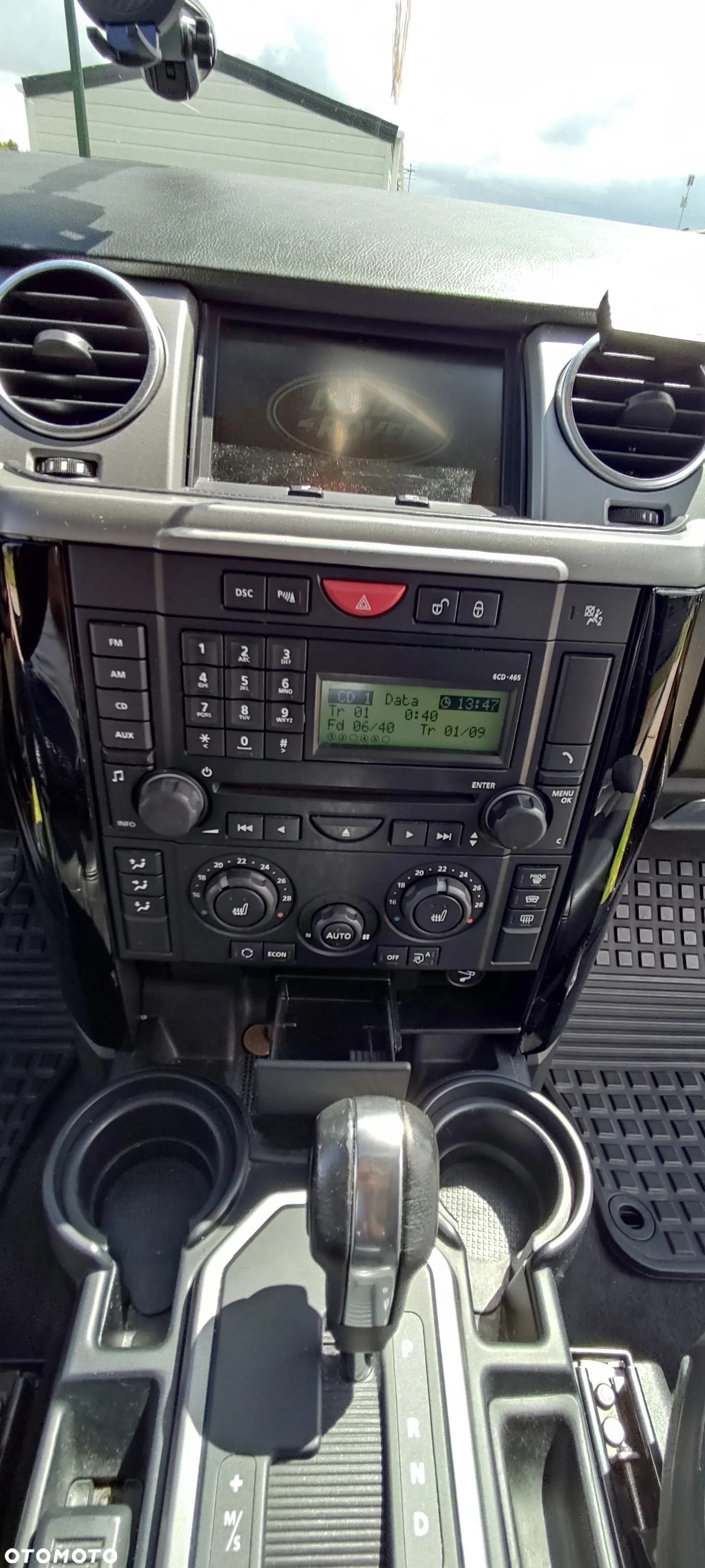 Land Rover Discovery IV 2.7D V6 HSE - 34