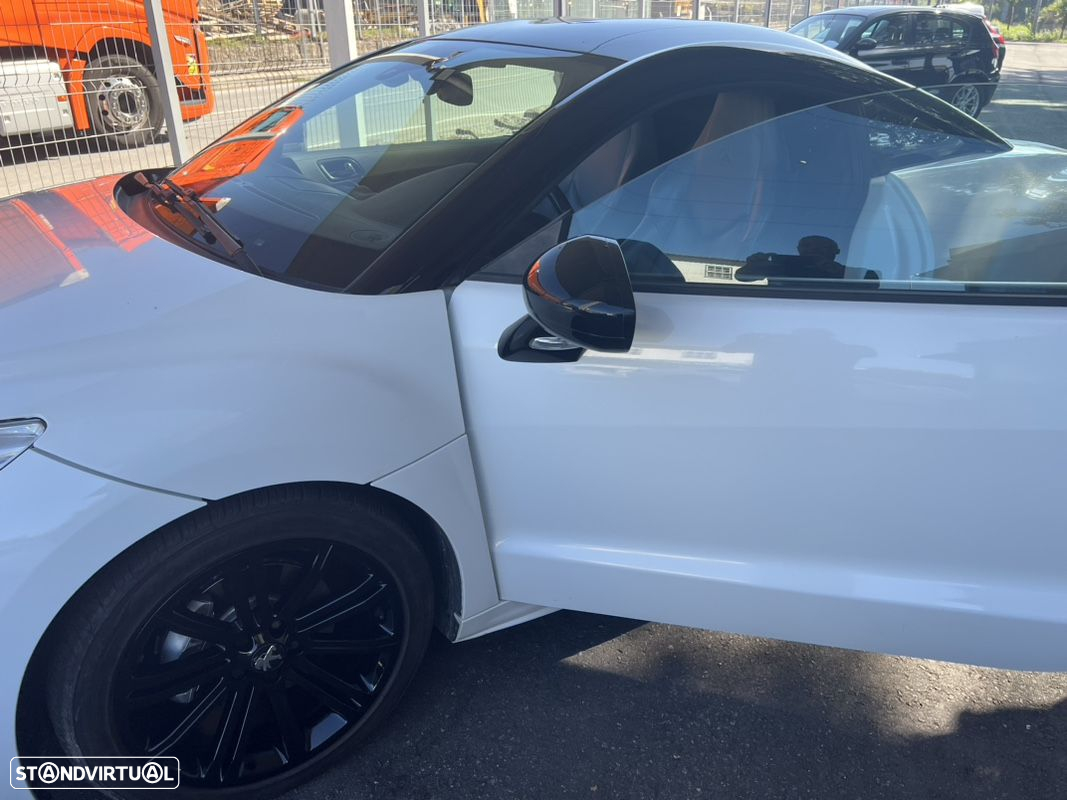 Peugeot RCZ 2.0 HDi FAP 165 - 12