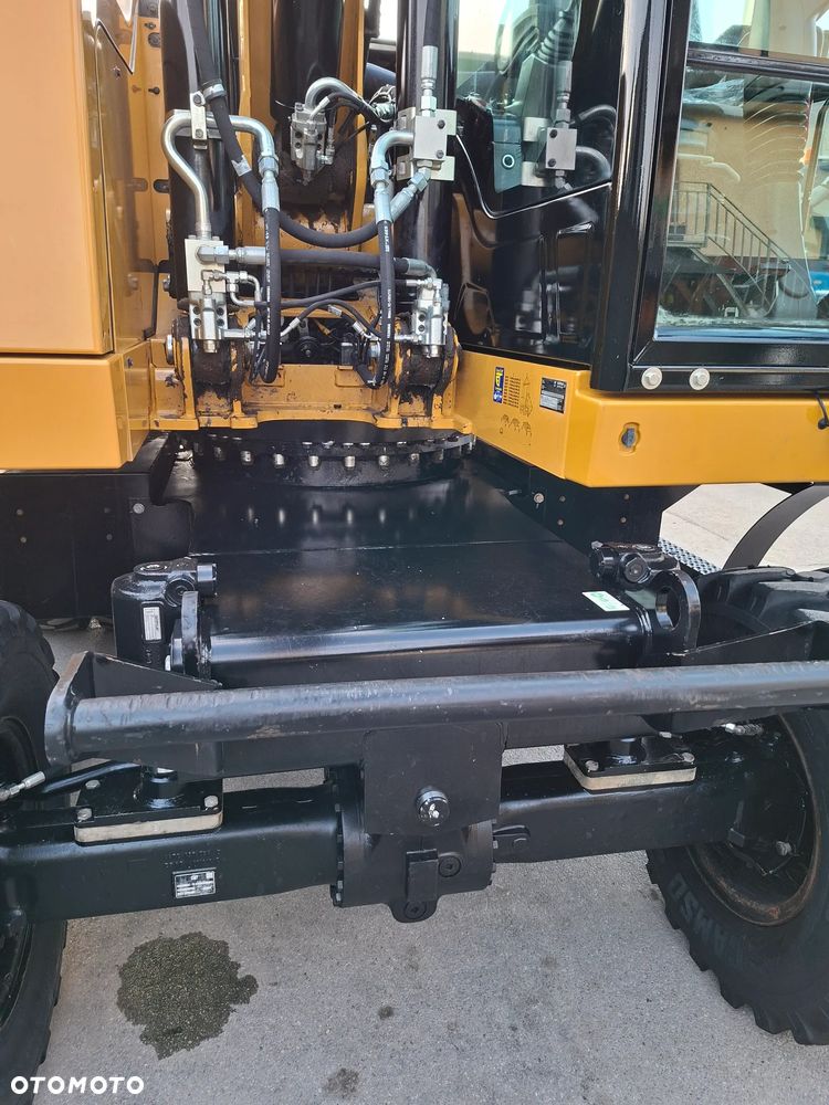 Caterpillar CAT M 318 F - 24