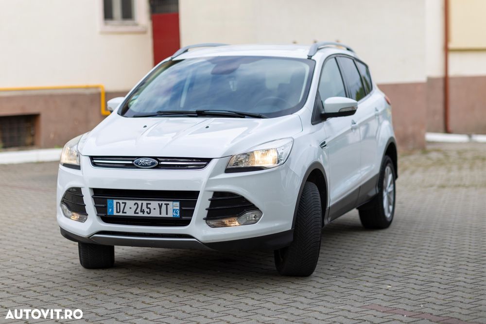 Ford Kuga 2.0 TDCi 4x4 Aut. Titanium - 1