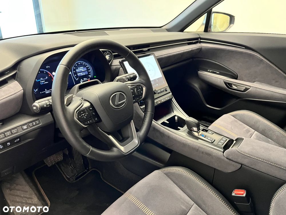 Lexus LBX 1.5 Hybrid Cool - 6