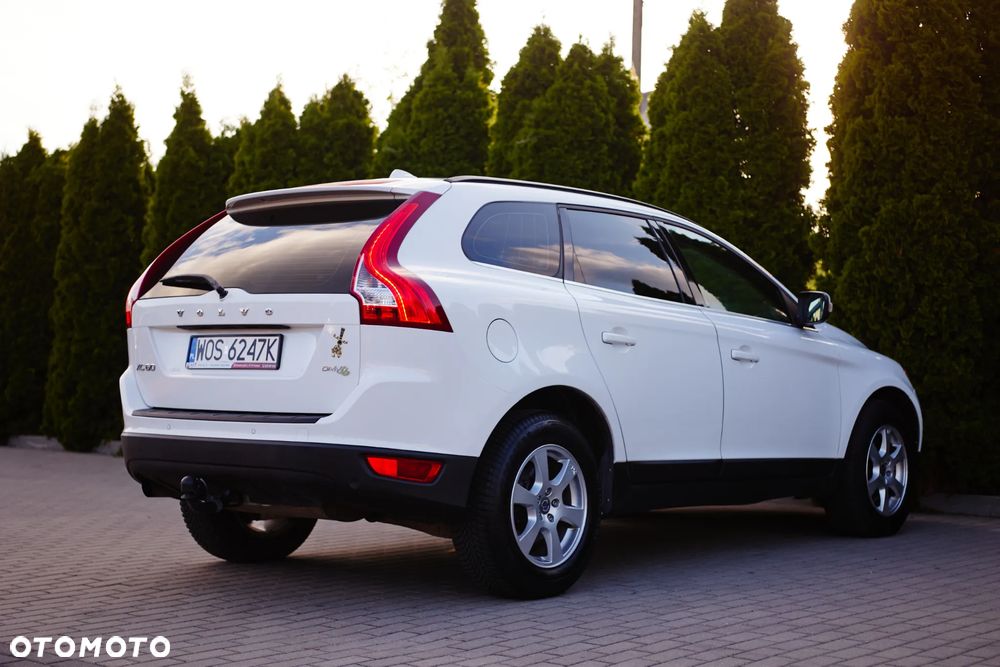 Volvo XC 60 D4 Momentum - 6