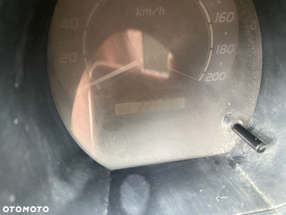 Toyota Hilux 4x4 Extra Cab Sol - 20