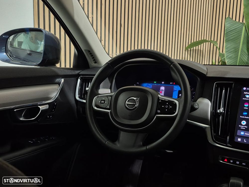 Volvo V90 Cross Country 2.0 B5 Plus AWD - 40