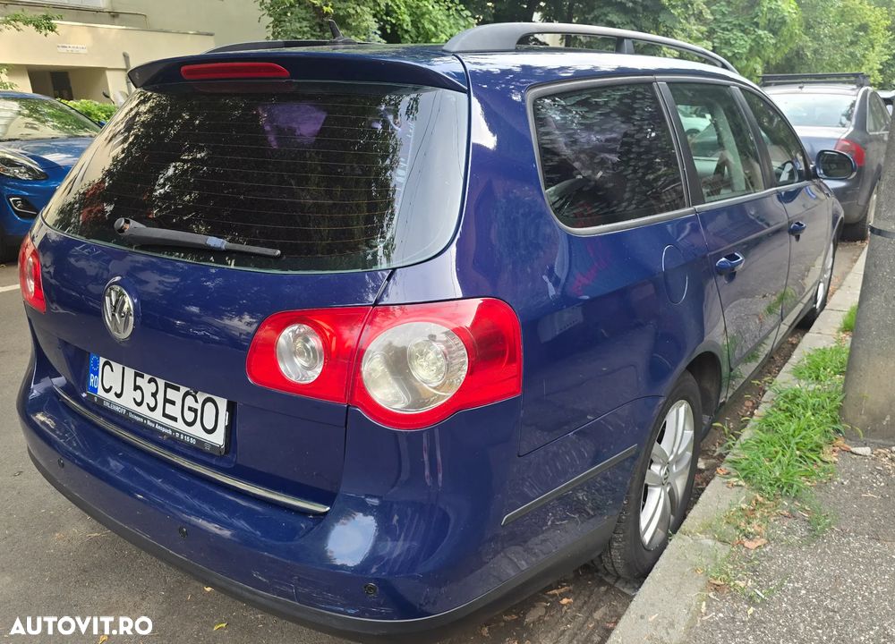 Volkswagen Passat 2.0 TDI Comfortline DPF DSG - 2