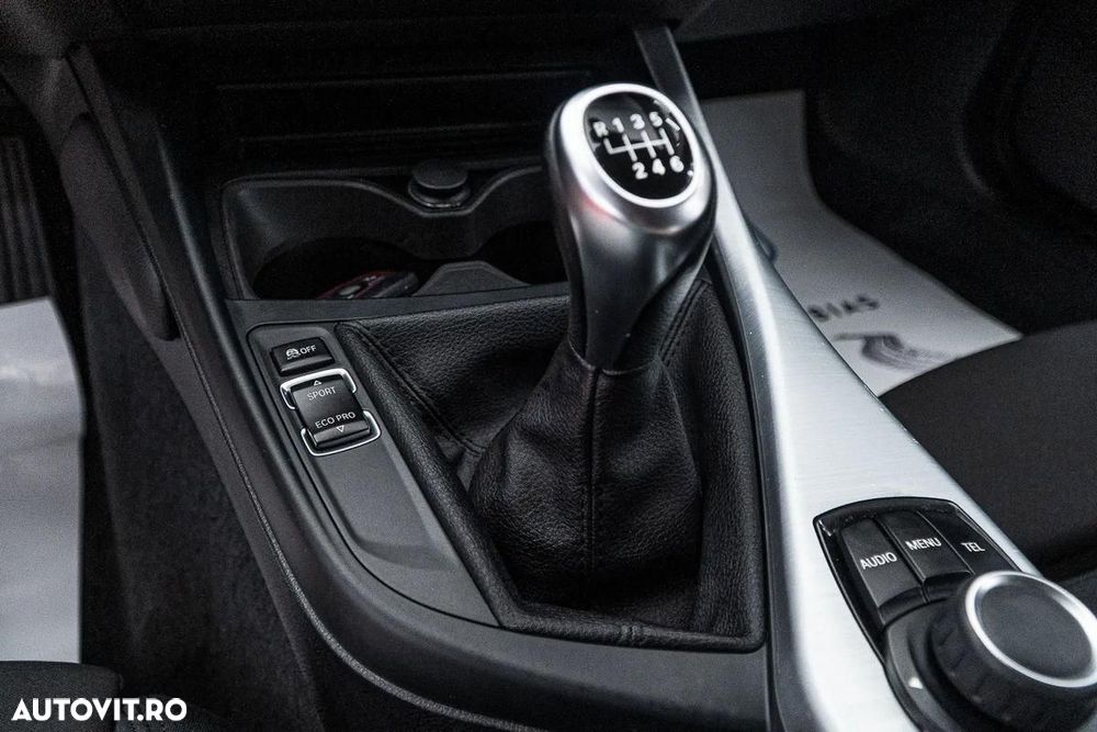 BMW Seria 1 120d Sport Line - 25