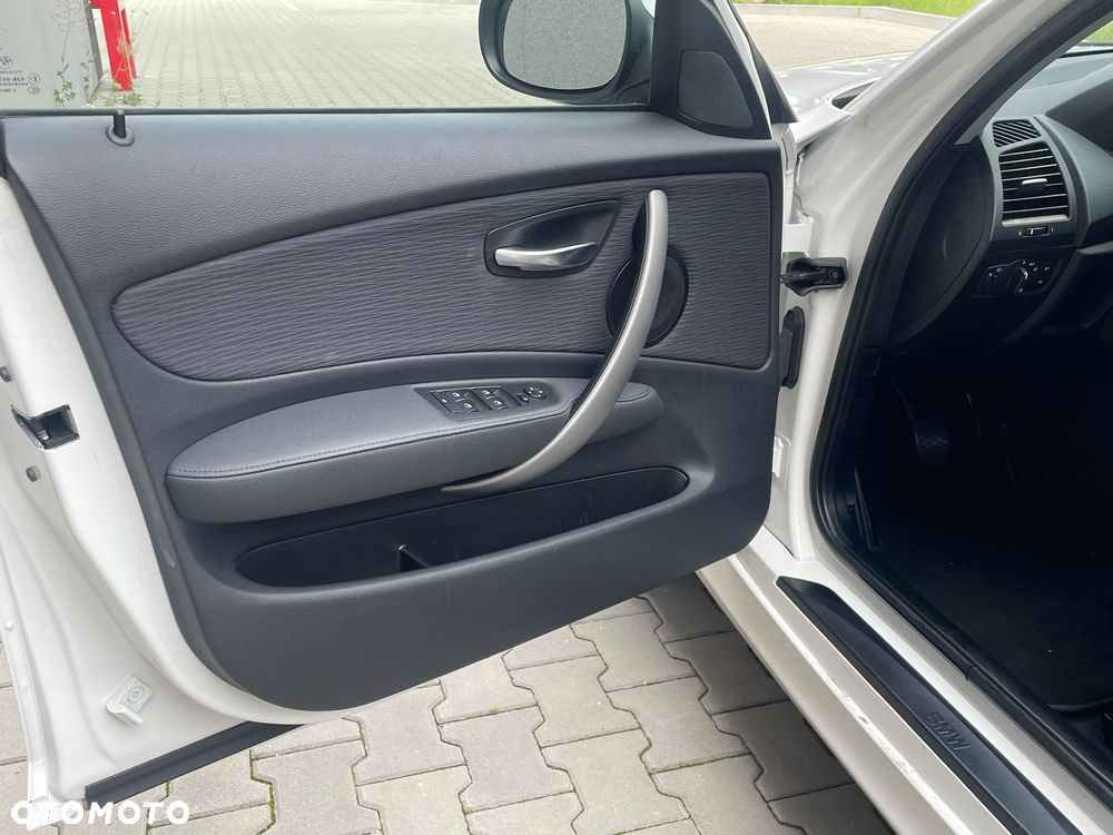 BMW Seria 1 116d DPF Edition Sport - 11