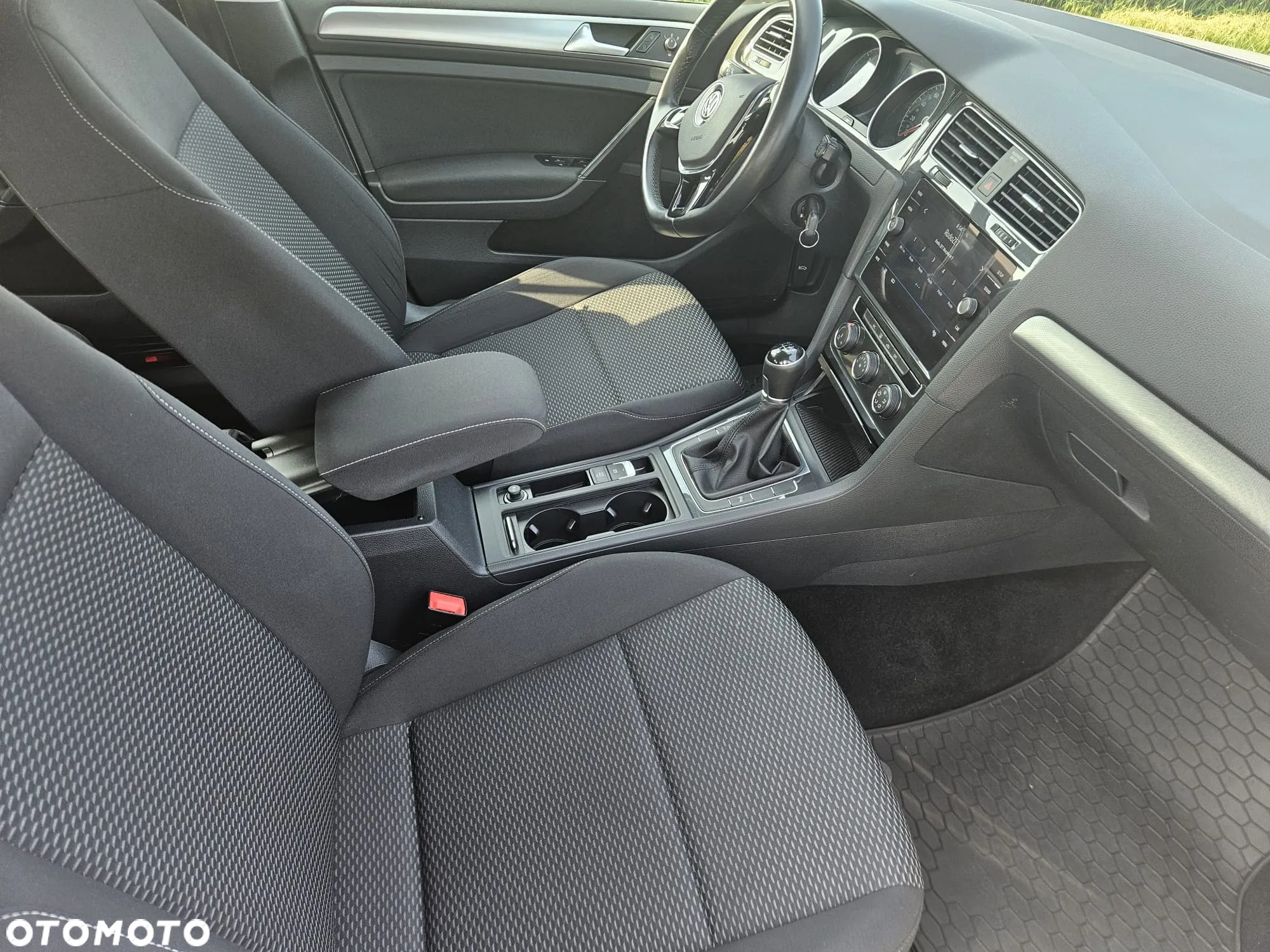 Volkswagen Golf VII 1.6 TDI BMT Trendline - 9
