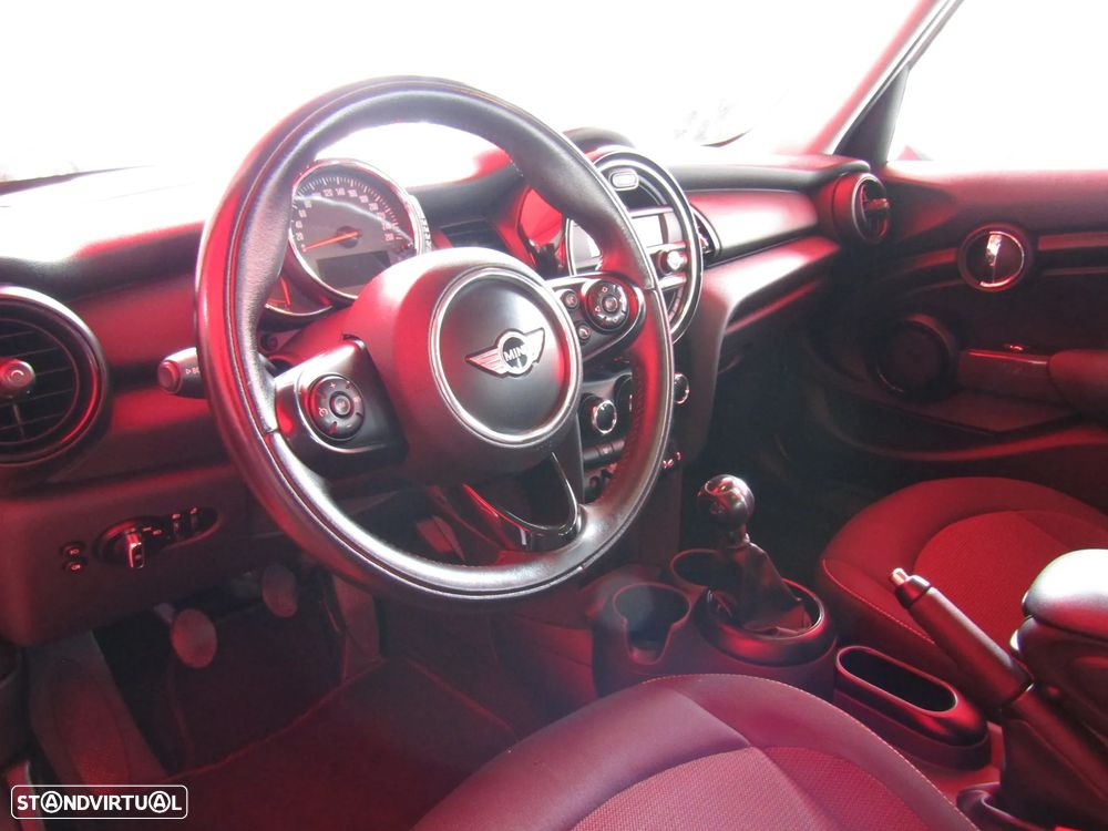 MINI 5 Portas One D - 7