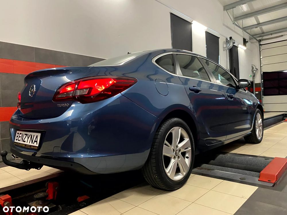Opel Astra 1.4 Turbo ecoFLEX Start/Stop Exklusiv - 11