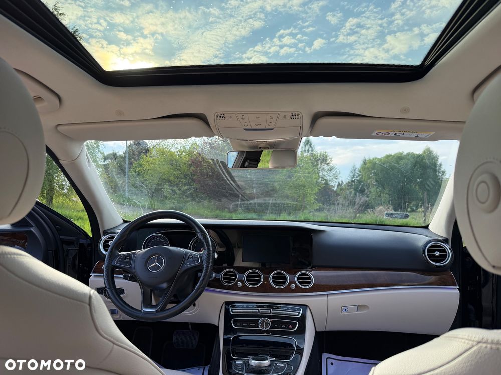 Mercedes-Benz Klasa E 200 CGI BlueEFFICIENCY Automatik Avantgarde - 28
