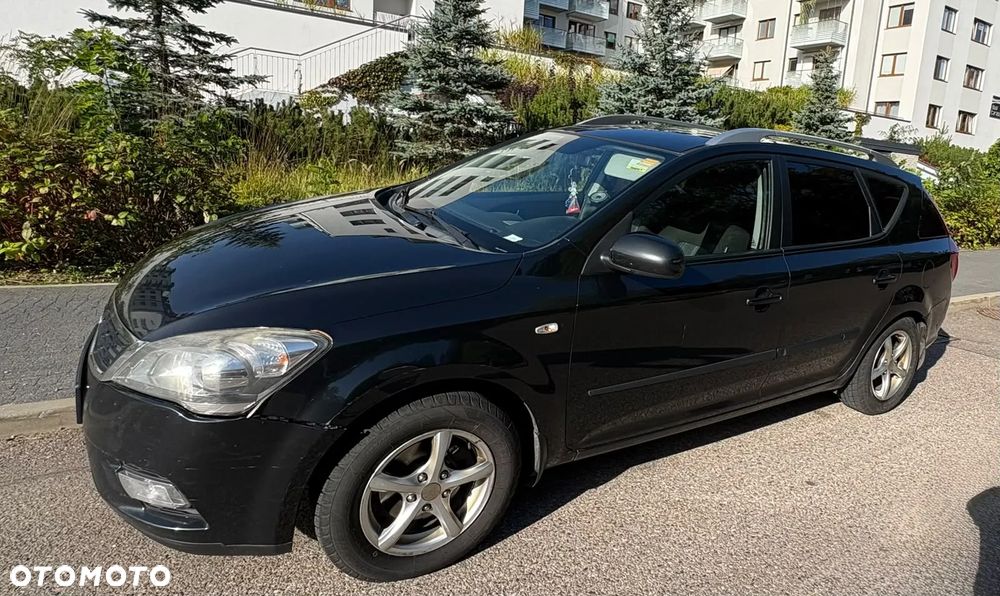 Kia Ceed 2010 photo 2