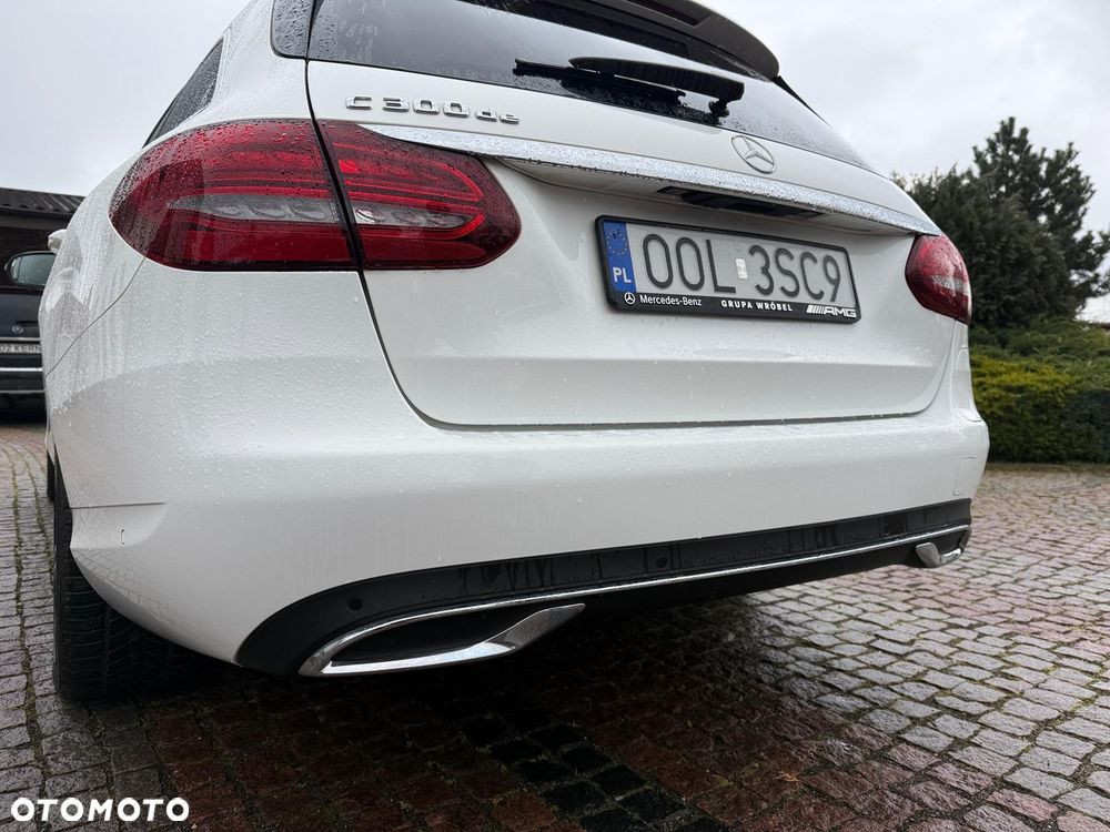 Mercedes-Benz Klasa C 300 de 9G-TRONIC - 13