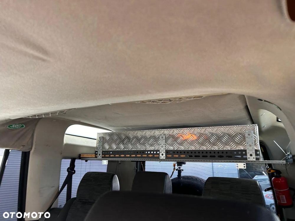 Land Rover Discovery - 13