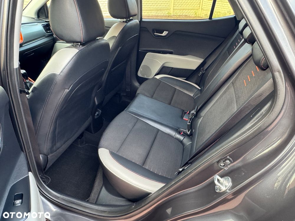Kia Stonic 1.6 CRDi Spirit - 23