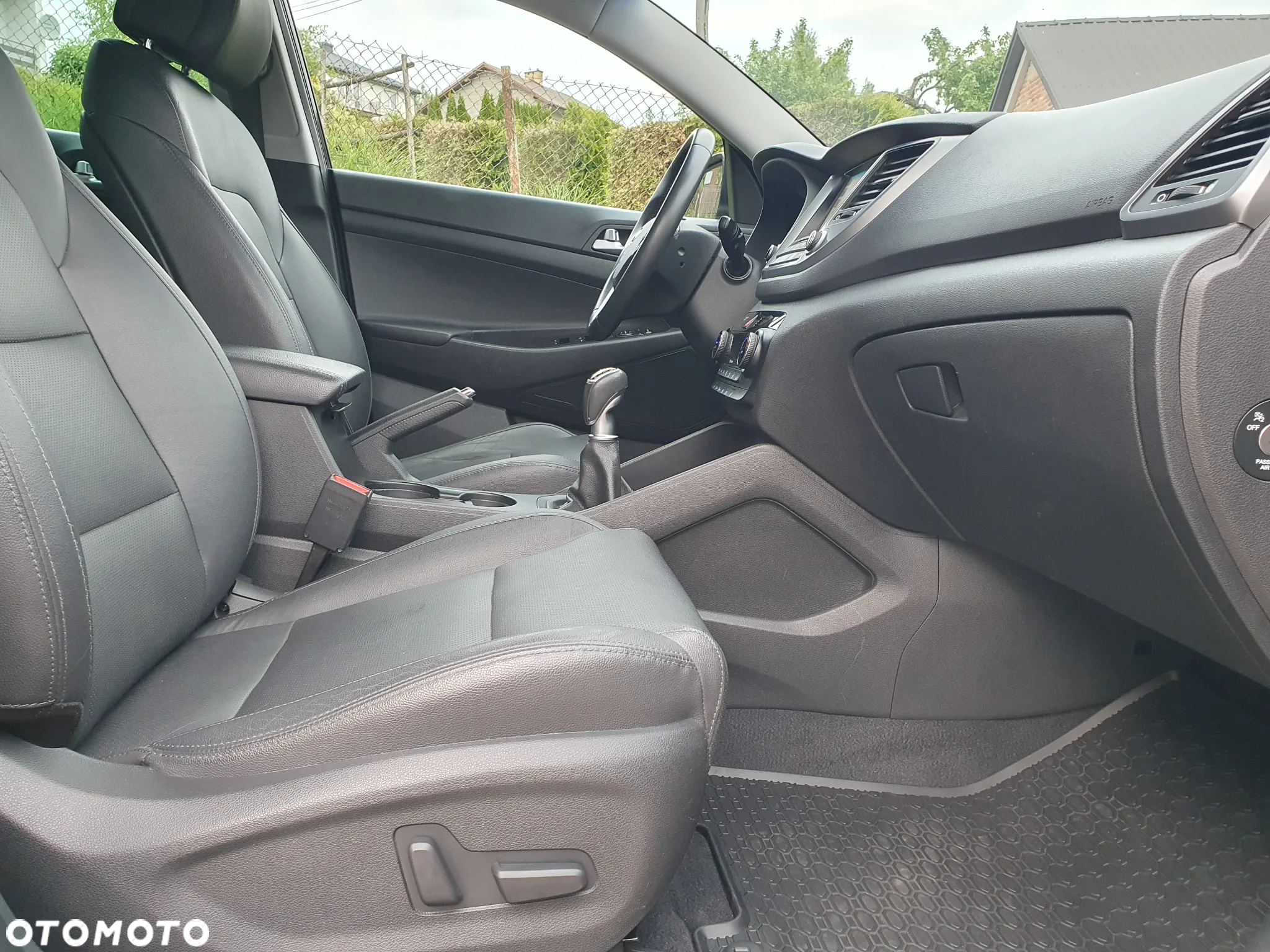 Hyundai Tucson blue 1.7 CRDi 2WD Advantage - 16